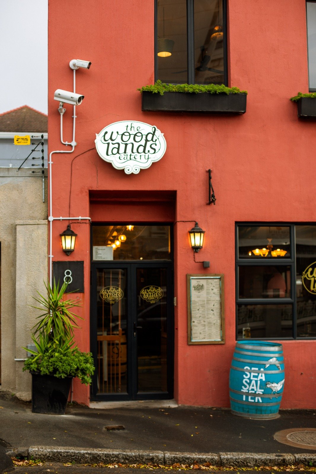 The woodlands eatery exterior shot